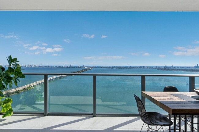 Building Photo - 3131 NE 7th Ave