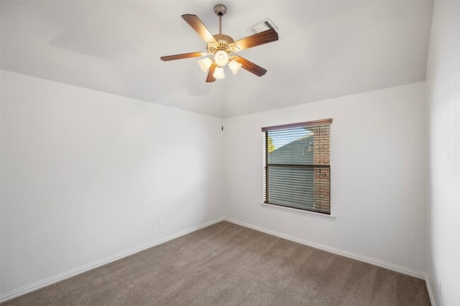 Building Photo - 28210 Chalet Park Dr