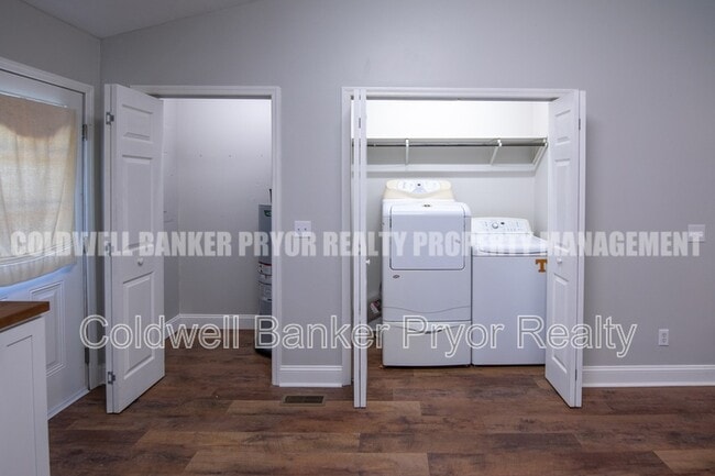 Building Photo - 150 Scenic Dr