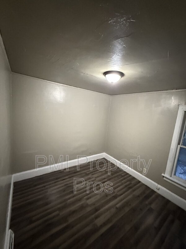 Building Photo - 3244 N 21st St