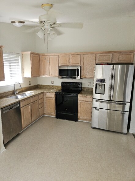 Building Photo - 4352 Bubbling Brook Ct