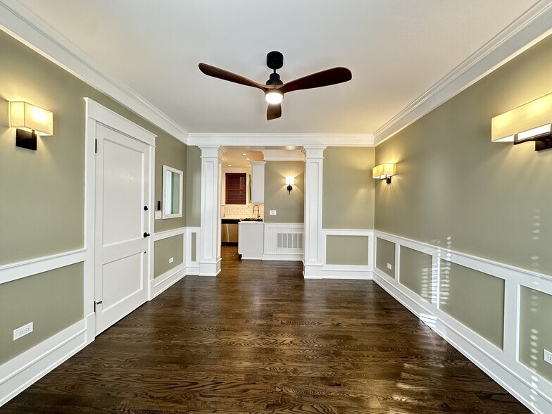 Building Photo - 1410 W Cornelia Ave