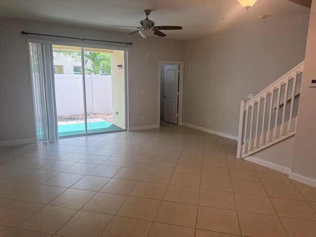 Building Photo - 9519 SW Merlin Ct