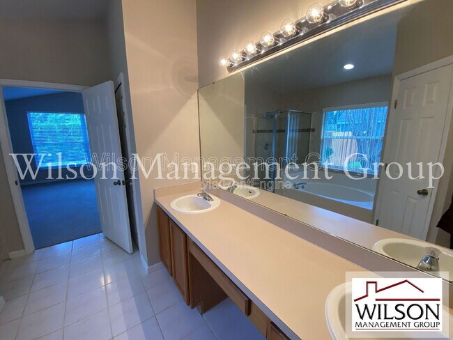 Building Photo - 13833 Riverpath Grove Dr