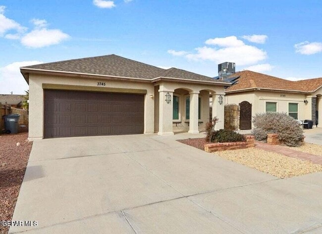 Building Photo - 3745 Loma Brisa Dr