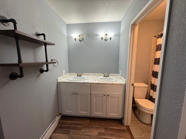 Building Photo - Clean & Comfortable 2 Bed / 2 Bath Condo – Central Reno – $1,450/mo