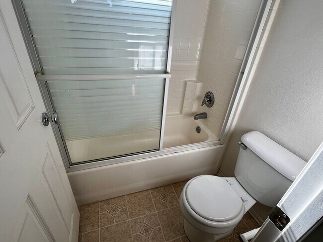 Building Photo - Spacious 4-Bedroom Murrieta Home with Loft & 3-Car Garage