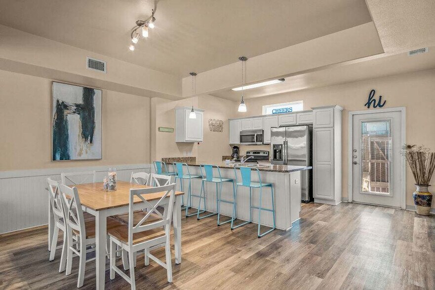 Building Photo - 15016 Beach Walk Loop