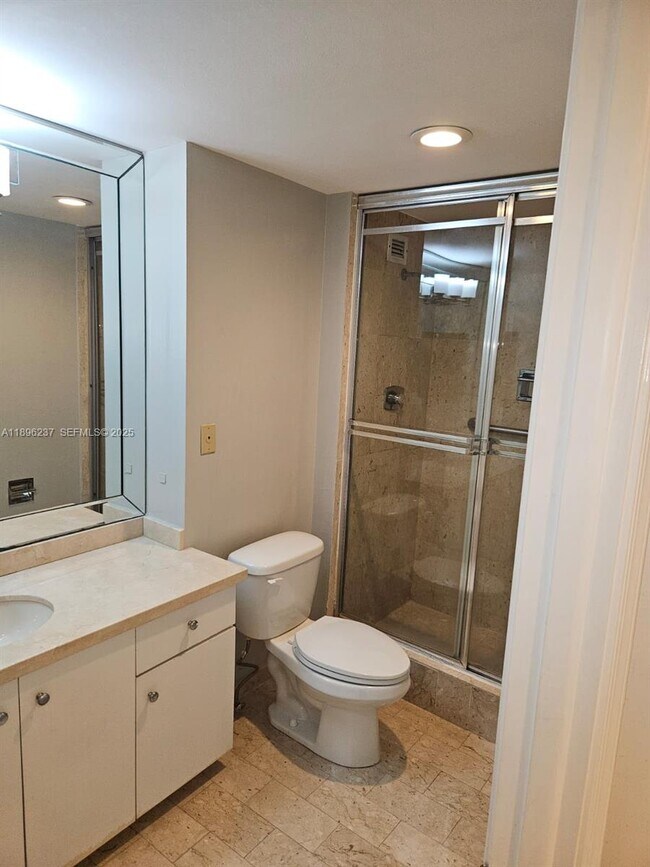 Building Photo - 1800 NE 114th St