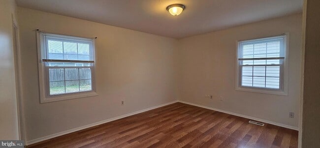 Building Photo - 10 Gardenbrook Ln