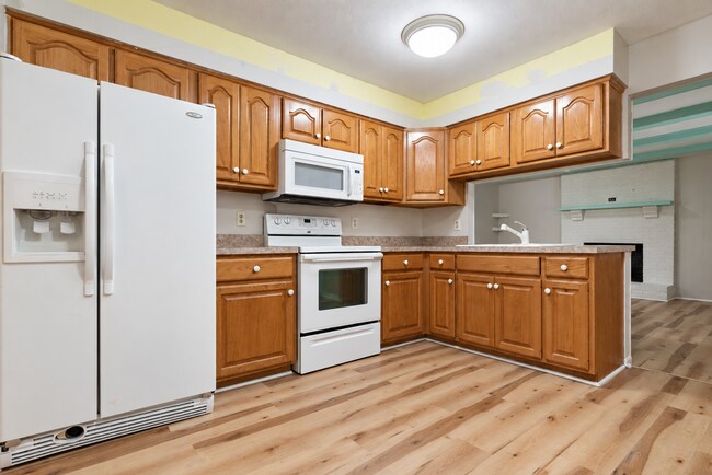 Building Photo - 7209 Lawnside Dr