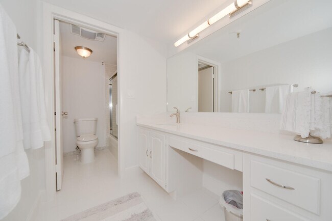 Building Photo - 3009 S Ocean Blvd