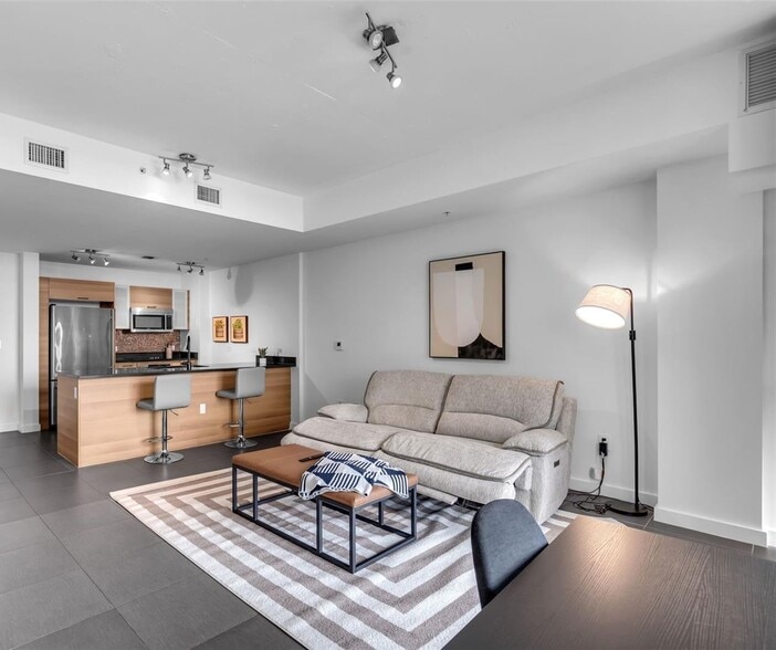 Building Photo - 3301 NE 1st Ave