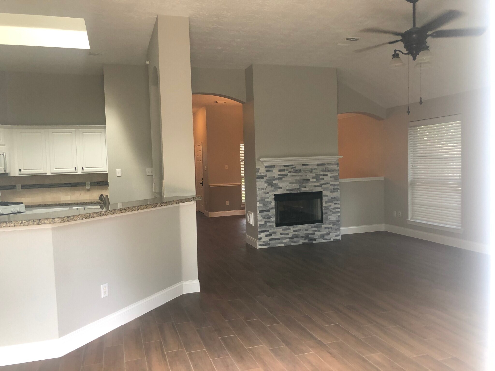 Building Photo - 19306 Pinewood Bluff Ln