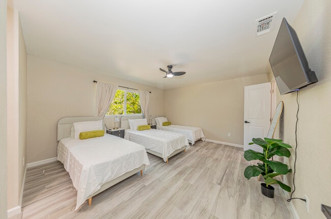 Building Photo - 35680 Forest Dr