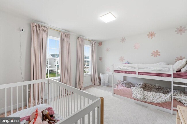 Building Photo - 11190 Wheeler Ridge Dr