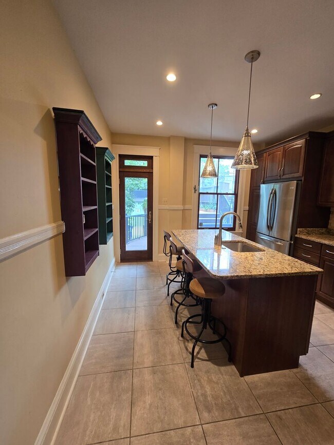 Building Photo - 3-Bedroom, 1.5 Bathroom Charles Village Townhouse