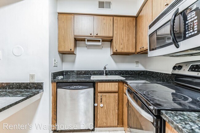 Building Photo - 1 br, 1 bath House - 5808 Royal Ridge Dr U...