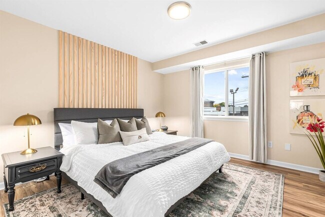 Building Photo - 18308 Mesle St