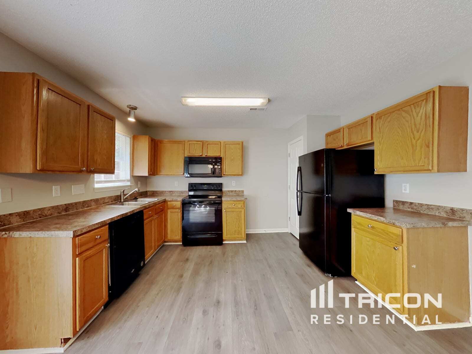 Building Photo - 2916 Westwinds Ct