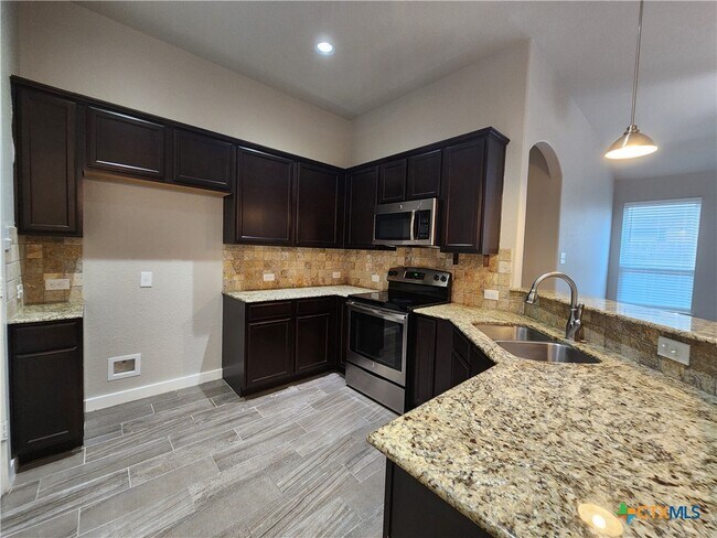 Building Photo - 1135 Creekside Orchard