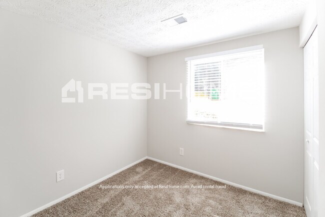 Building Photo - 5771 Singer Ct