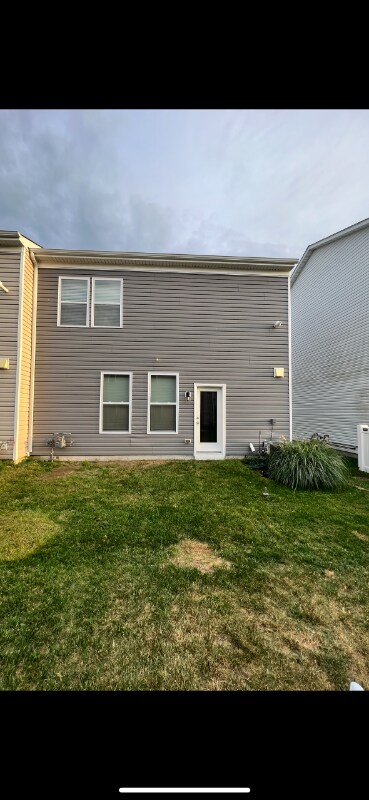 Building Photo - 61 Filbert Dr