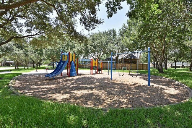Building Photo - 22121 Atwater Canyon Ln