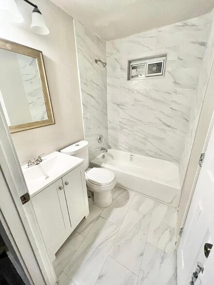 Building Photo - 754 Fitch St