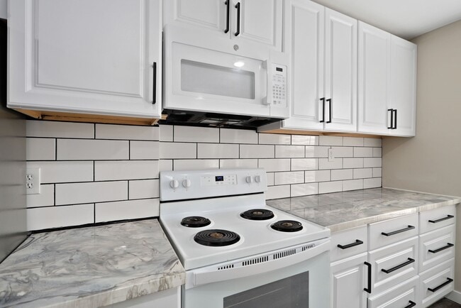 Building Photo - 17114 Beaver Springs Dr