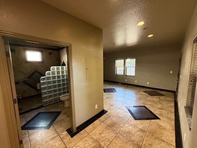 Building Photo - 2-Story Rodeo Home with Beautiful Spacious...