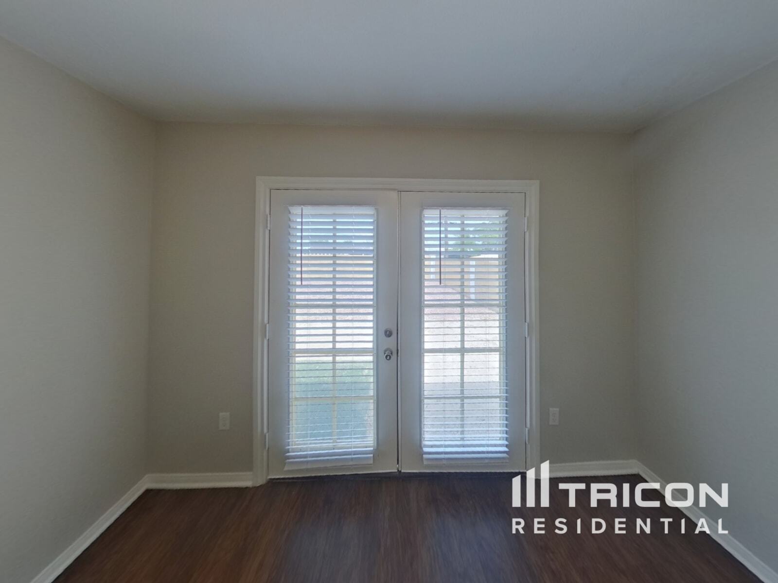 Building Photo - 6112 Granada Cir