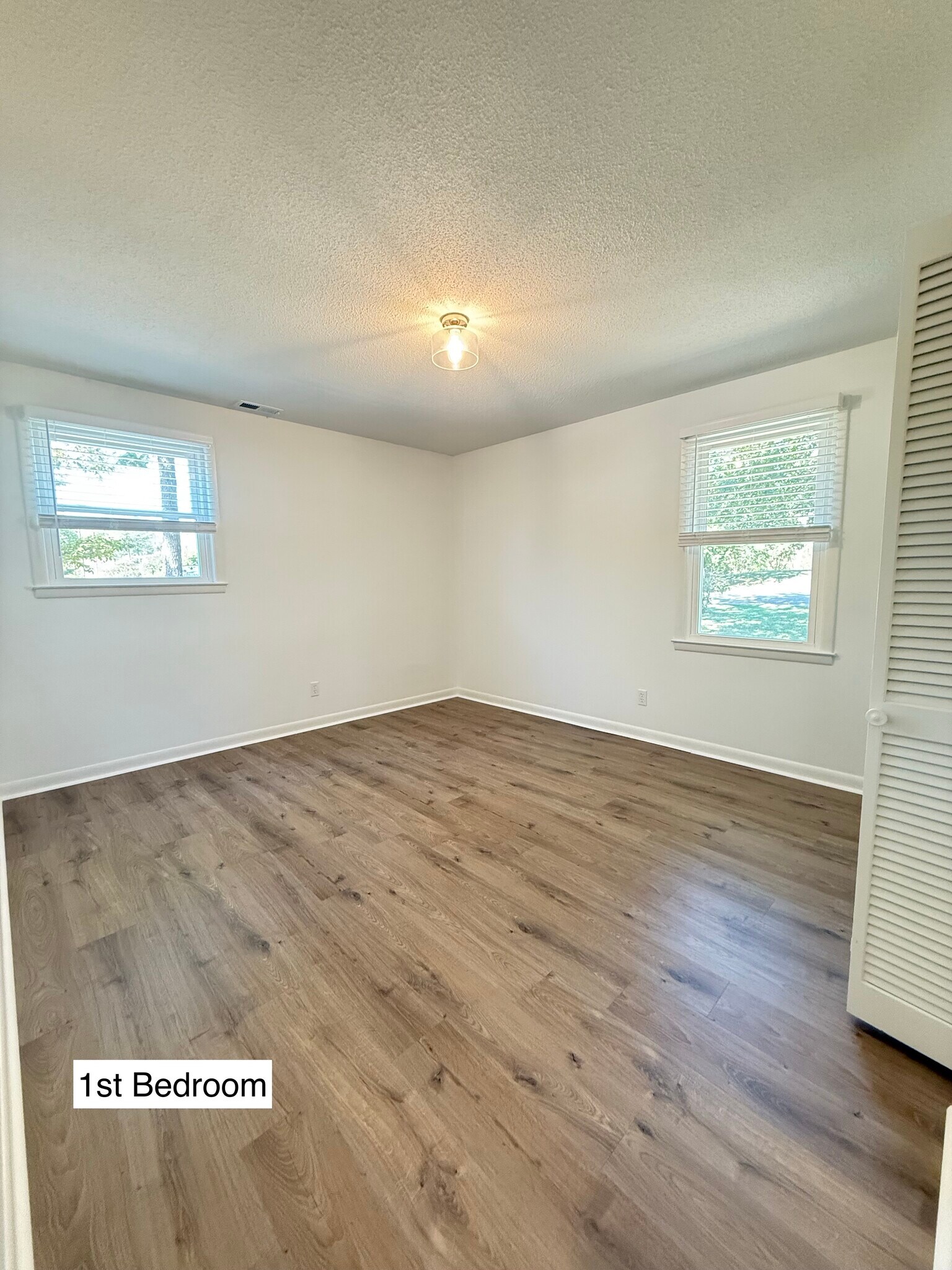 Building Photo - 214 Rosehill Dr