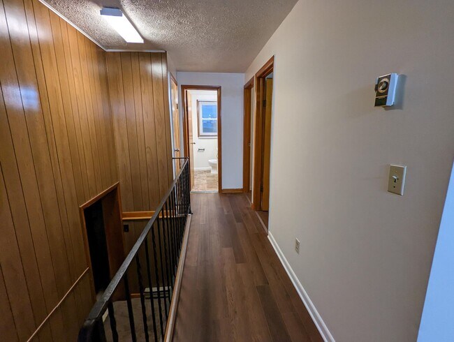 Building Photo - 359 Eagle School Rd