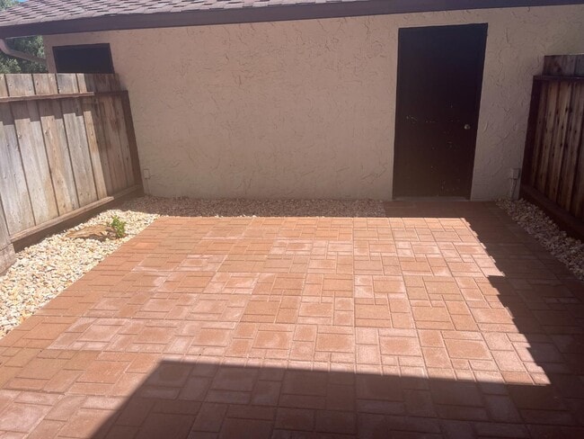 Building Photo - 42 Washington St