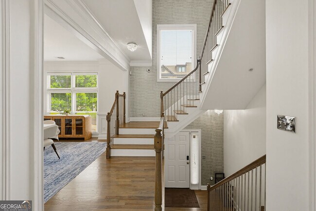 Building Photo - 1165 Laurel Pl