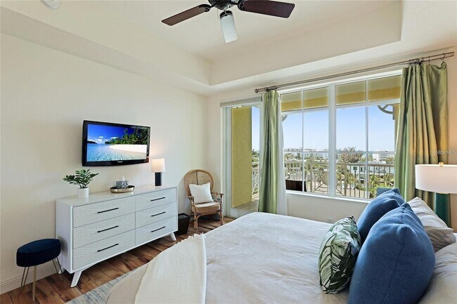 Building Photo - 1308 Old Stickney Point Rd