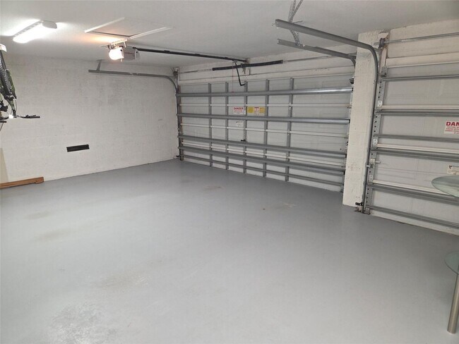 Building Photo - 383 Berenger Walk