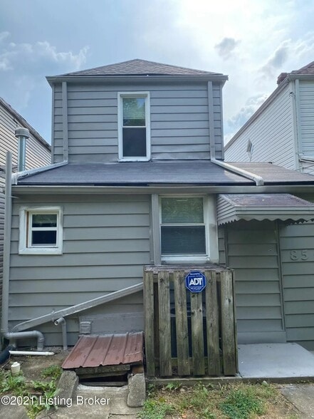 Building Photo - 856 S 24th St