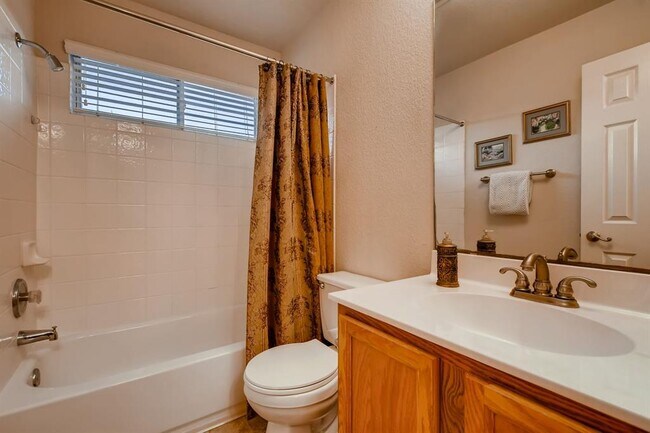 Building Photo - 504 Woodsorrel Way