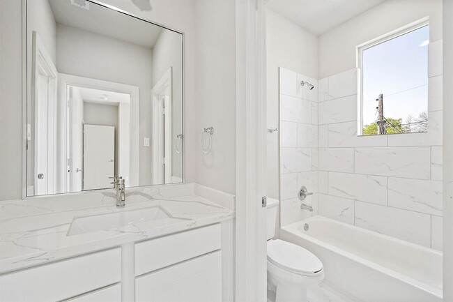 Building Photo - 4536 Sunflower St
