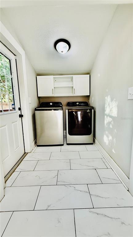 Building Photo - 1210 E 33rd Ave