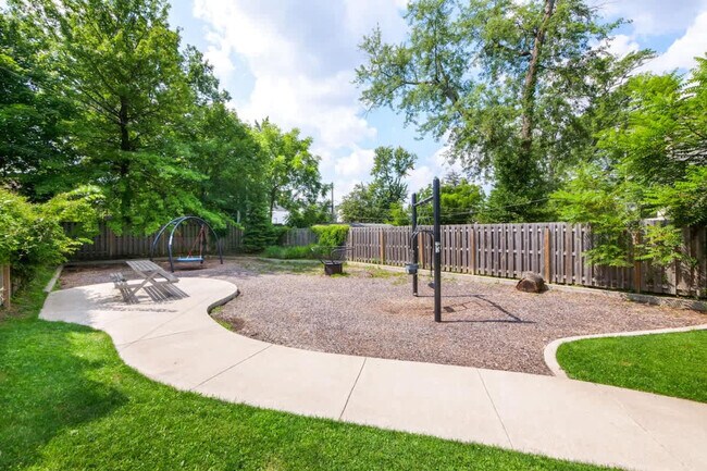 Building Photo - 3582 Silsby Rd