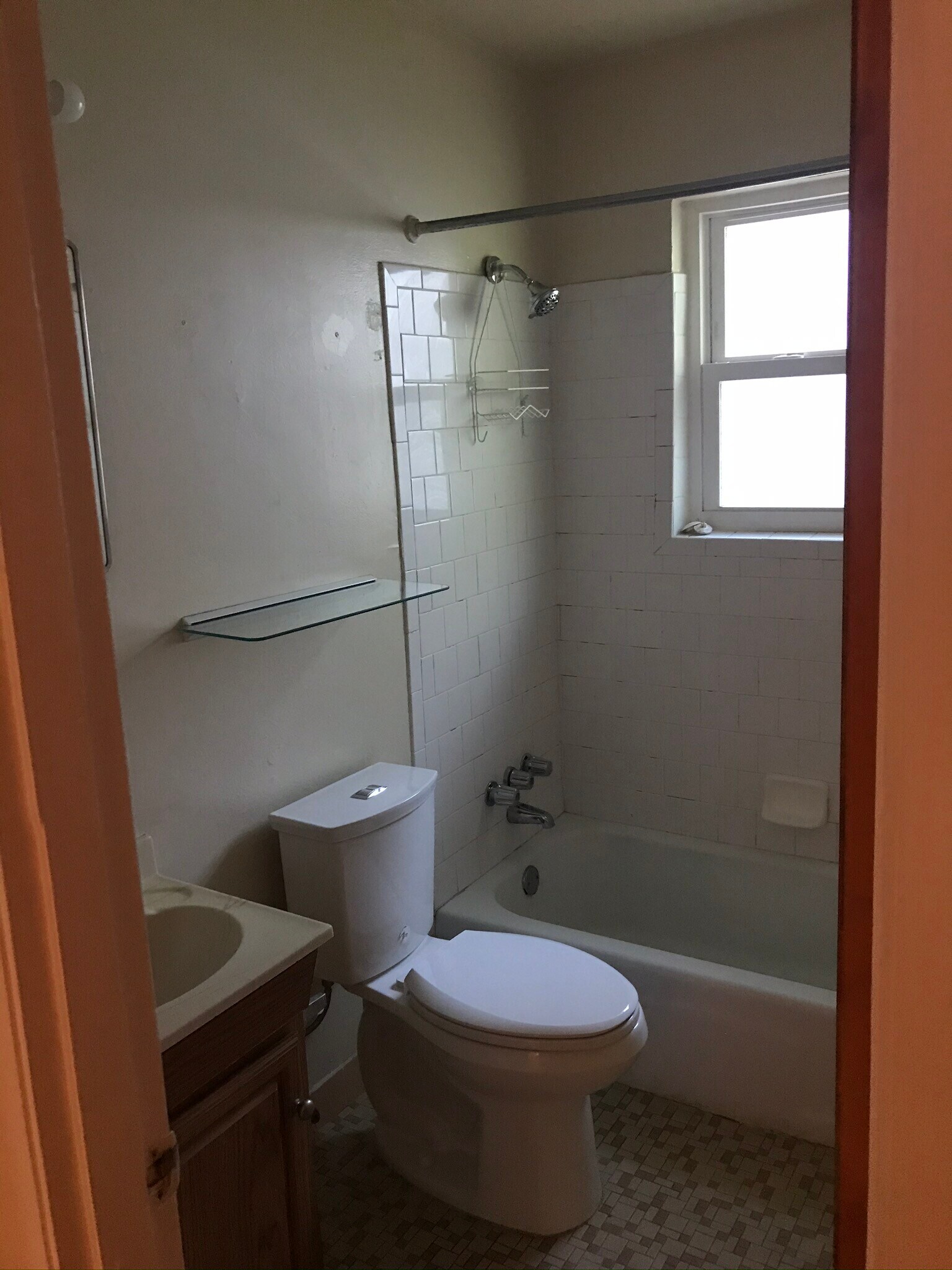 Building Photo - 860 Monroe Dr NE