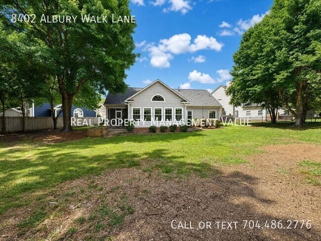 Building Photo - 8402 Albury Walk Ln