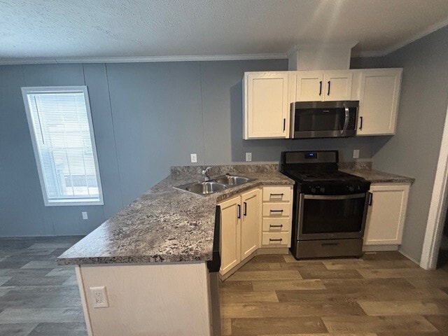 Building Photo - 831 N Pontiac Trail