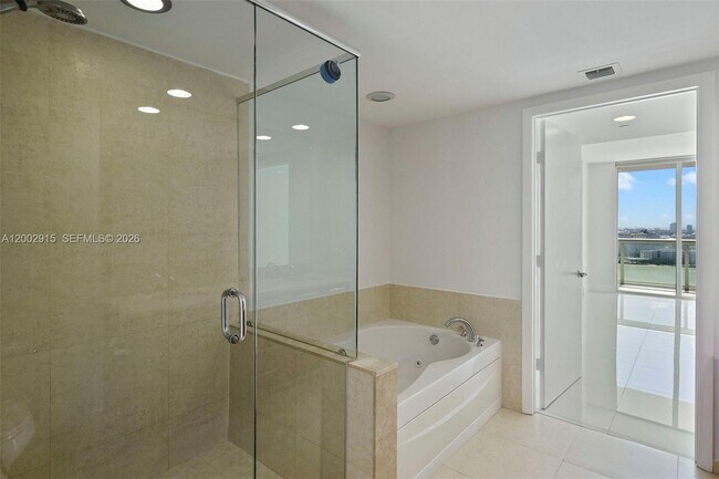 Building Photo - 50 Biscayne Blvd