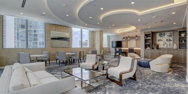 Building Photo - 100 E Las Olas Blvd