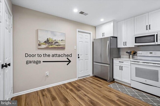 Building Photo - 5715 Balsam Grove Ct