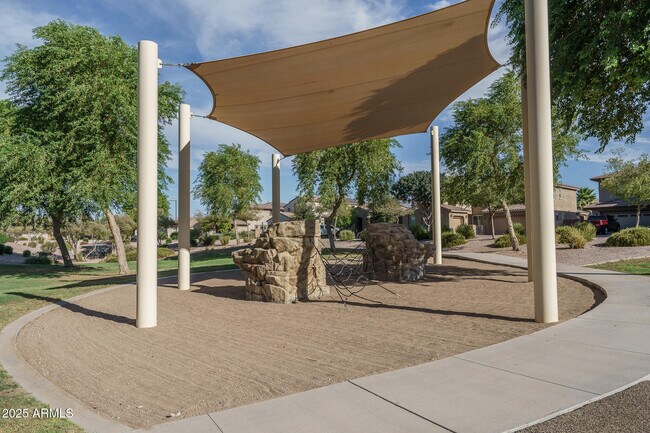 Building Photo - 14757 W Pasadena Ave